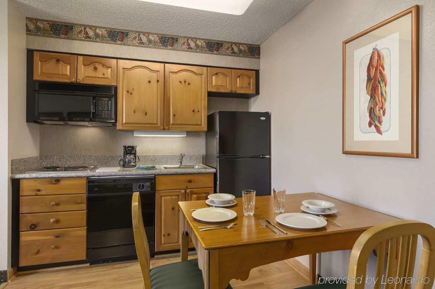Homewood Suites Phoenix-Scottsdale Exterior photo